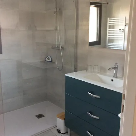 Bed & Breakfast Du Cote De Chez Paule, Avec Entree Independante Et Salle D'eau Privative 3*