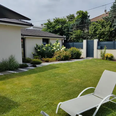 Du Cote De Chez Paule, Avec Entree Independante Et Salle D'eau Privative فندق مبيت وإفطار Séméac