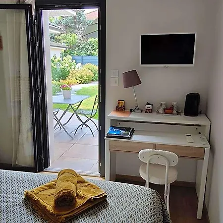 B&B Du Cote De Chez Paule, Avec Entree Independante Et Salle D'eau Privative