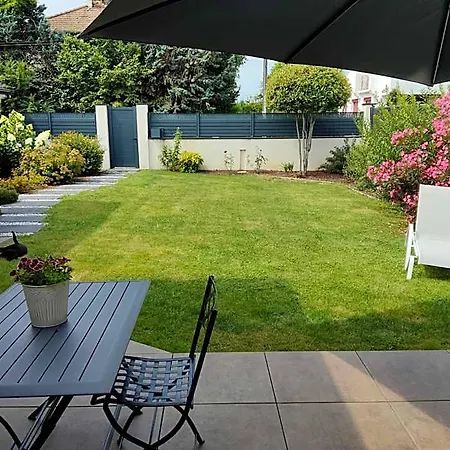 Du Cote De Chez Paule, Avec Entree Independante Et Salle D'eau Privative B&B 3*