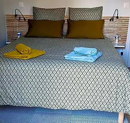 Du Cote De Chez Paule, Avec Entree Independante Et Salle D'eau Privative 3* Séméac