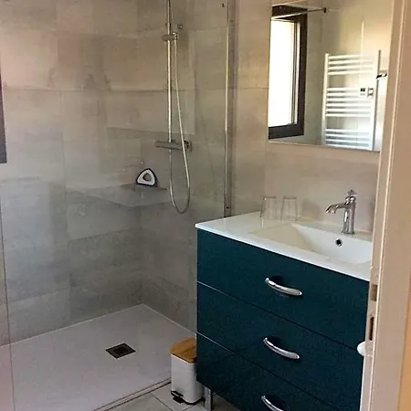 Du Cote De Chez Paule, Avec Entree Independante Et Salle D'eau Privative B&B
